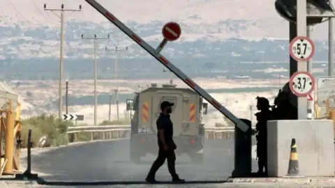 Two Persons Shot in Incident Close to West Bank-Jordan Passage, Israel's Defense Forces Reports