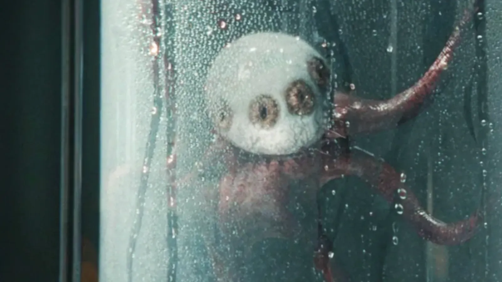This Show's Eyeball Creature Turns Scarier Than Ever in This Week's Chapter