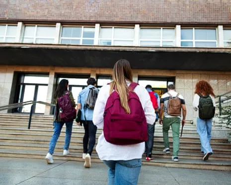 As Young Men Move Right, the Rise of the 'Relaxed Female' Trend Grows Visible
