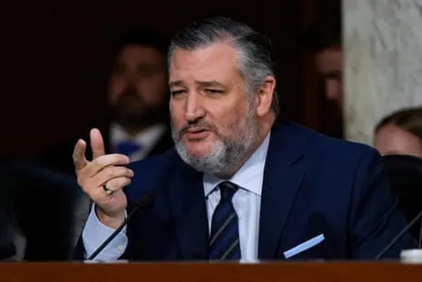 The Texas senator Likens Brendan Carr's Statements to Gangster Tactics
