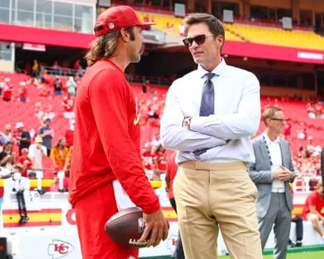 Tom Brady ignites online backlash following showing up in Vegas sideline box