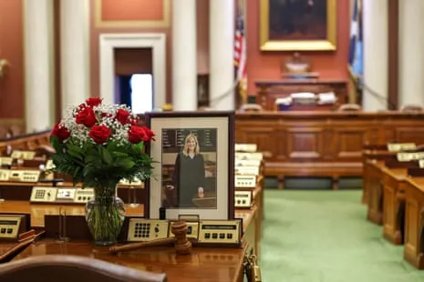 Minnesota Voters Go to Election Sites to Occupy Seat of Murdered State Representative